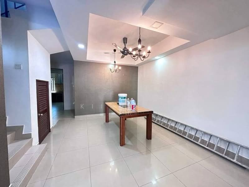 Rumah Teres 2.5 Tingkat untuk Dijual di Laman Rimbunan (Kepong) - Kiing TW - Dining Room - PropertyGuru.com.my