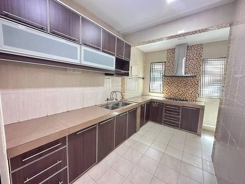 Rumah Teres 2.5 Tingkat untuk Dijual di Laman Rimbunan (Kepong) - Kiing TW - Kitchen - PropertyGuru.com.my