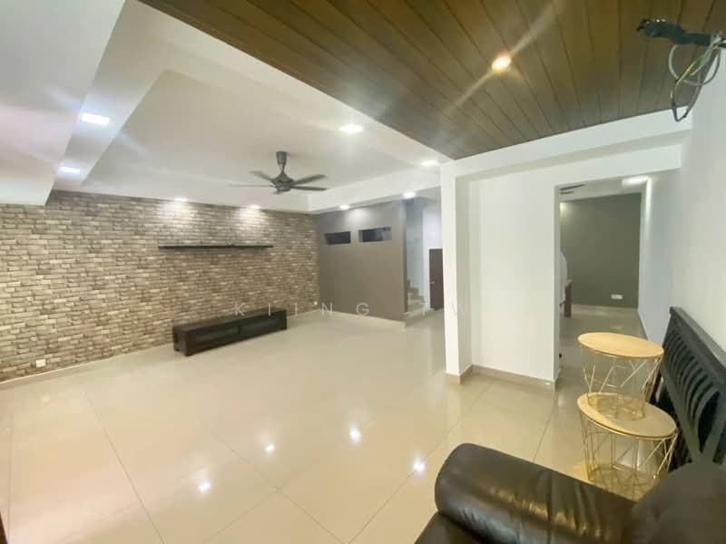 Rumah Teres 2.5 Tingkat untuk Dijual di Laman Rimbunan (Kepong) - Kiing TW - Living Room - PropertyGuru.com.my