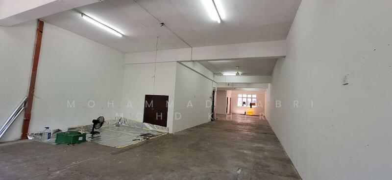 Shop for Rent in Bandar Baru Salak Tinggi (Sepang) - Mohammad Sabri Mohd Khir - Interior - PropertyGuru.com.my