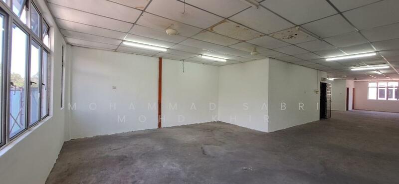 Shop for Rent in Bandar Baru Salak Tinggi (Sepang) - Mohammad Sabri Mohd Khir - Interior - PropertyGuru.com.my