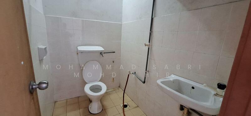 Shop for Rent in Bandar Baru Salak Tinggi (Sepang) - Mohammad Sabri Mohd Khir - Bathroom - PropertyGuru.com.my