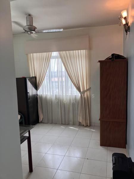 Kondominium untuk Dijual di Damaipuri - Nicholas Poh - Living Room - PropertyGuru.com.my