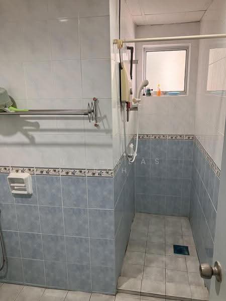 Kondominium untuk Dijual di Damaipuri - Nicholas Poh - Bathroom - PropertyGuru.com.my