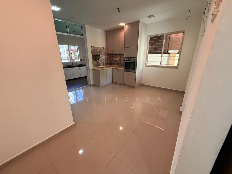 2-storey Terraced House for Sale in Seri Kembangan (Selangor) - Endy Hidayat - Kitchen - PropertyGuru.com.my