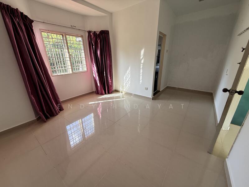 2-storey Terraced House for Sale in Seri Kembangan (Selangor) - Endy Hidayat - Bedroom - PropertyGuru.com.my