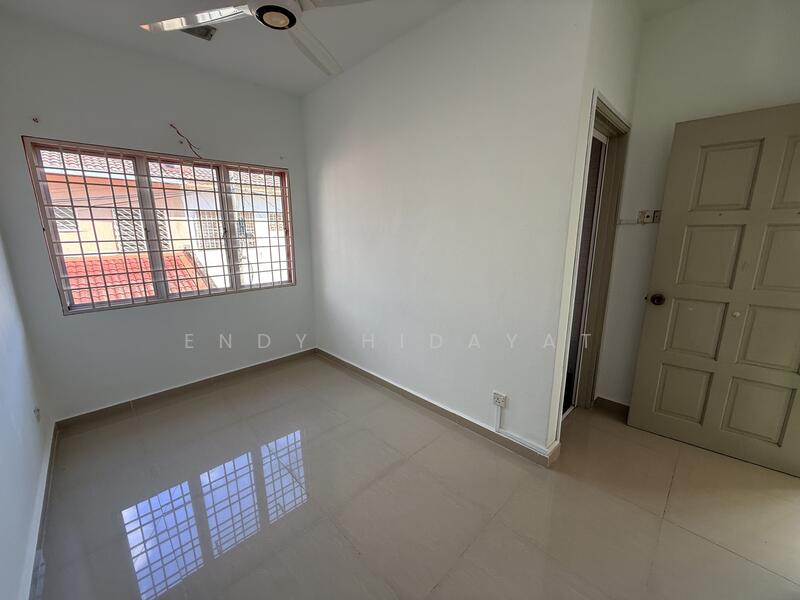 2-storey Terraced House for Sale in Seri Kembangan (Selangor) - Endy Hidayat - Bedroom - PropertyGuru.com.my