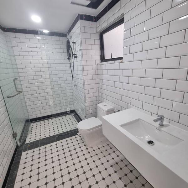 Condominium for Rent at E'Island Lake Haven - Fakurazy Abu Bakar - Bathroom - PropertyGuru.com.my