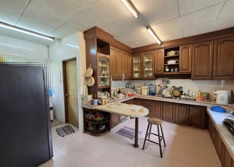 1.5-storey Terraced House for Sale in Taman Bukit Maluri (Kepong) - Kiing TW - Kitchen - PropertyGuru.com.my