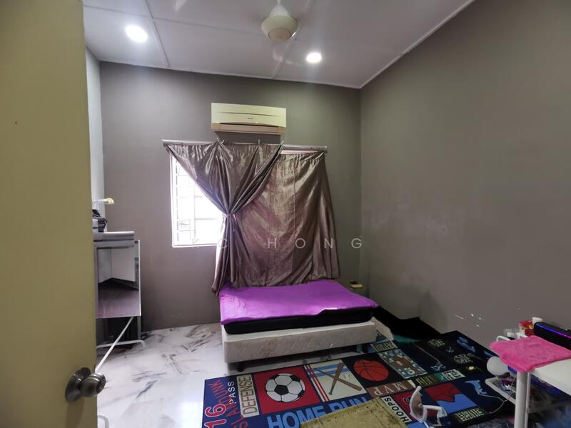 2-storey Terraced House for Sale in Taman Rakan (Kajang) - KC Hong - Bedroom - PropertyGuru.com.my