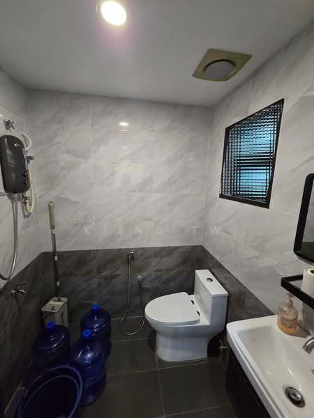 2-storey Terraced House for Sale in Kepong (Kuala Lumpur) - Kiing TW - Bathroom - PropertyGuru.com.my
