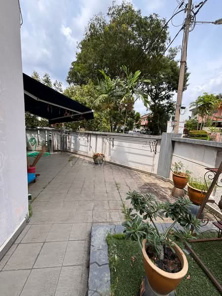 2-storey Terraced House for Sale in Taman Sri Endah (Sri Petaling) - LOW WK - Balcony - PropertyGuru.com.my