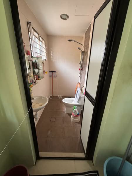 2-storey Terraced House for Sale in Taman Sri Endah (Sri Petaling) - LOW WK - Bathroom - PropertyGuru.com.my