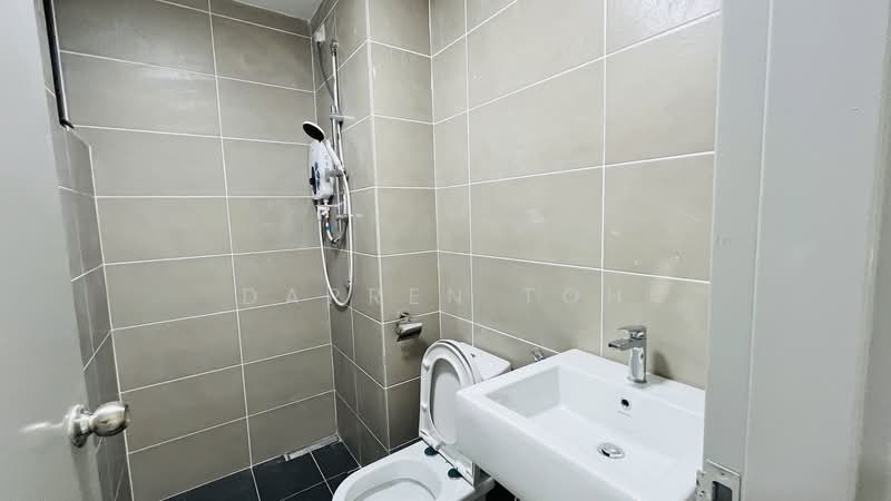 Service Residence for Rent at Serviced Residence @ The Louvre @ Country Heights - Darren Toh - Bathroom - PropertyGuru.com.my