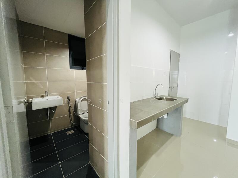 Service Residence for Rent at Serviced Residence @ The Louvre @ Country Heights - Darren Toh - Bathroom - PropertyGuru.com.my