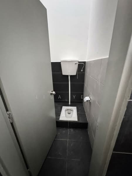 Shop / Office untuk Disewa di Seremban (Negeri Sembilan) - Lisa Yeo - Bathroom - PropertyGuru.com.my