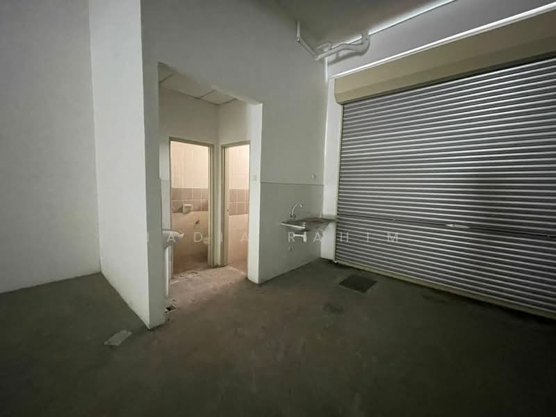 Shop / Office for Sale in Bandar Baru Sungai Buloh (Sungai Buloh) - Nadia Rahim - Interior - PropertyGuru.com.my