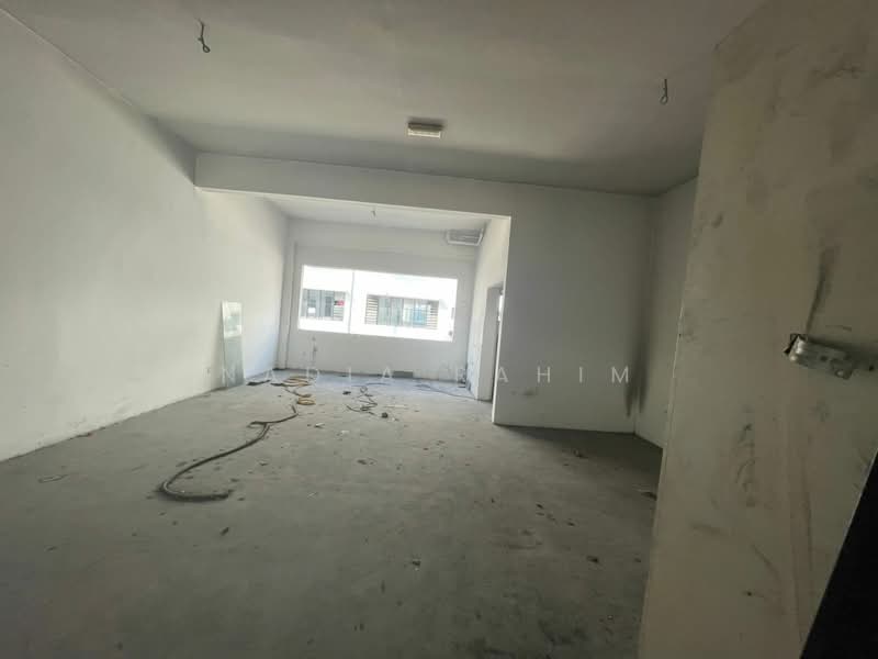 Shop / Office for Sale in Bandar Baru Sungai Buloh (Sungai Buloh) - Nadia Rahim - Interior - PropertyGuru.com.my