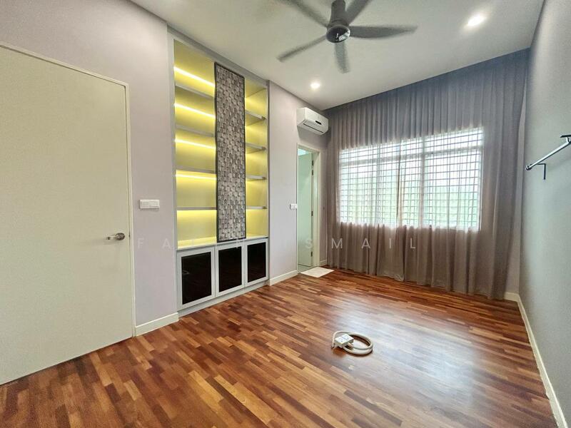 For Sale - 1080 Residence