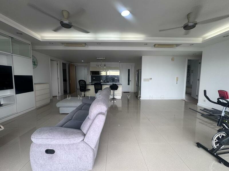 Untuk Disewa - Five Stones