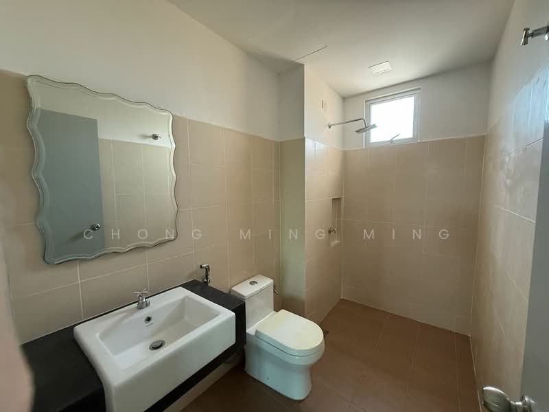 3-storey Terraced House for Sale in Seremban (Negeri Sembilan) - Chong Ming Ming - Bathroom - PropertyGuru.com.my