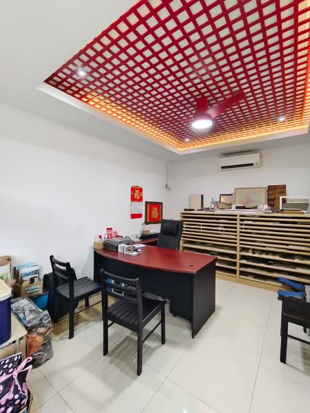 Light Industrial Property With Office & Factory untuk Untuk Dijual - RM 6,000,000, Mac 2026 - Study - PropertyGuru.com.my