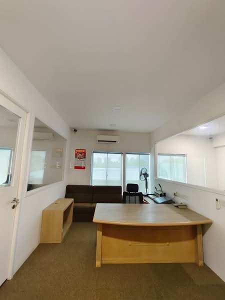 Light Industrial Property With Office & Factory untuk Untuk Dijual - RM 6,000,000, Mac 2026 - Study - PropertyGuru.com.my