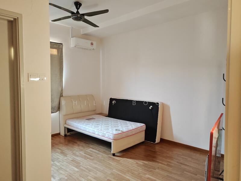 Cluster House for Sale in Taman Adda Heights (Tebrau) - Philip Book - Bedroom - PropertyGuru.com.my