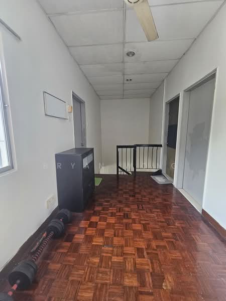 Rumah Teres 2 Tingkat untuk Dijual di SS 21, Damansara Utama (Petaling Jaya) - Bryan Wong - Corridor - PropertyGuru.com.my