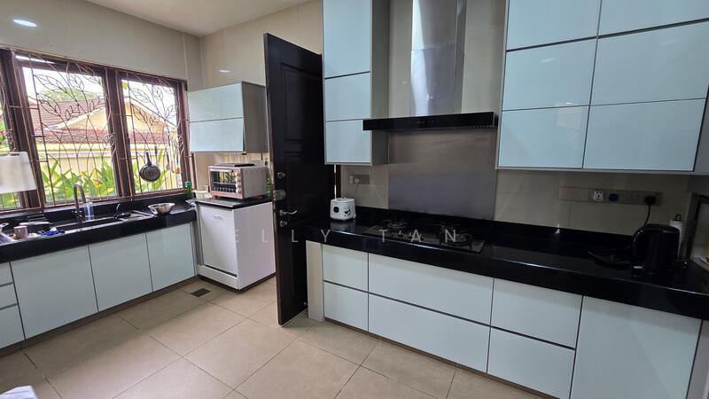 For Sale - 3 Storey Bungalow @ Bukit Gasing, Seksyen 5 Petaling Jaya