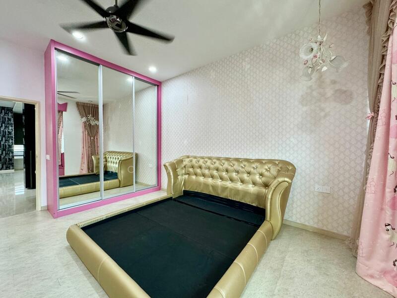 3-storey Terraced House for Sale in Bandar Bayan Bahru (Bayan Lepas) - Ronald Kee - Bedroom - PropertyGuru.com.my