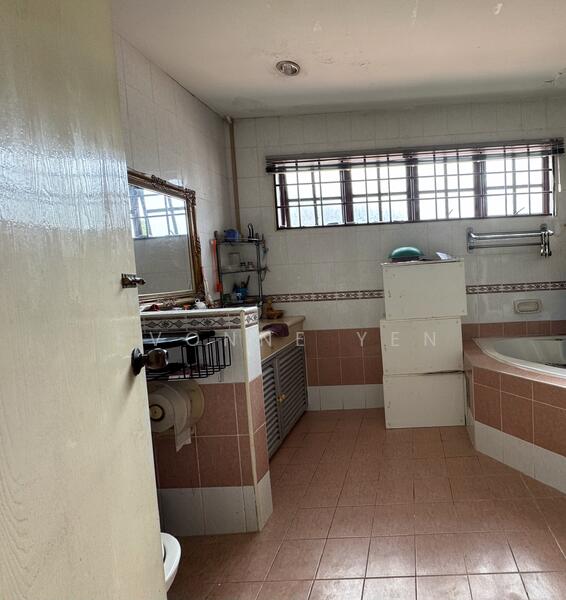 Rumah Banglo untuk Dijual di Sunway Damansara (Kota Damansara) - Evonne Yen - Bathroom - PropertyGuru.com.my