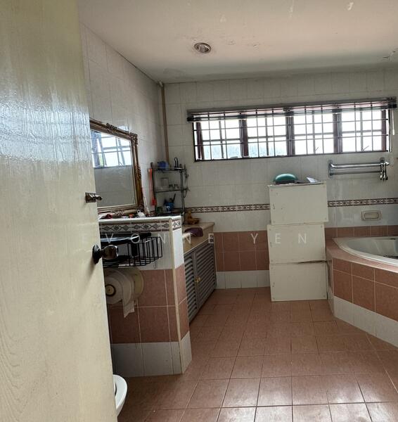Rumah Banglo untuk Dijual di Sunway Damansara (Kota Damansara) - Evonne Yen - Bathroom - PropertyGuru.com.my