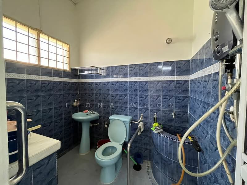 Rumah Banglo untuk Dijual di Bukit Baru (Melaka) - Fiona Woon - Bathroom - PropertyGuru.com.my