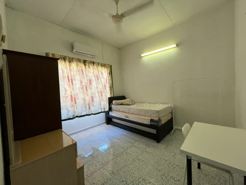 Rumah Banglo untuk Dijual di Bukit Baru (Melaka) - Fiona Woon - Bedroom - PropertyGuru.com.my