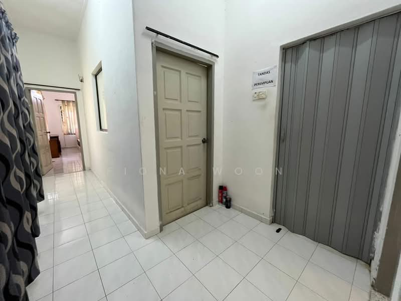 Rumah Banglo untuk Dijual di Bukit Baru (Melaka) - Fiona Woon - Corridor - PropertyGuru.com.my
