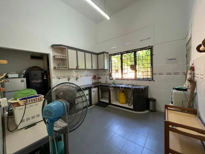 Rumah Banglo untuk Dijual di Bukit Baru (Melaka) - Fiona Woon - Kitchen - PropertyGuru.com.my