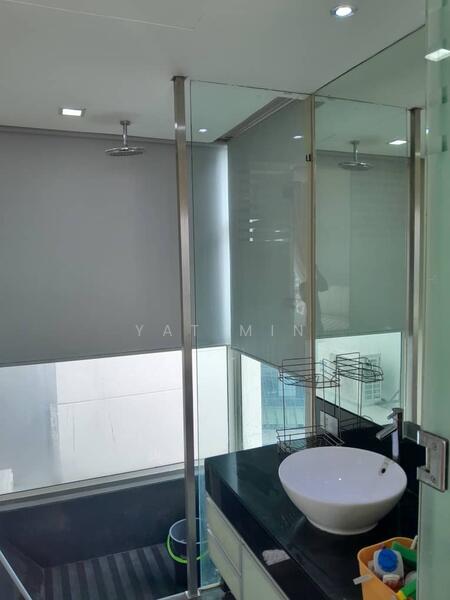 master room Bathroom