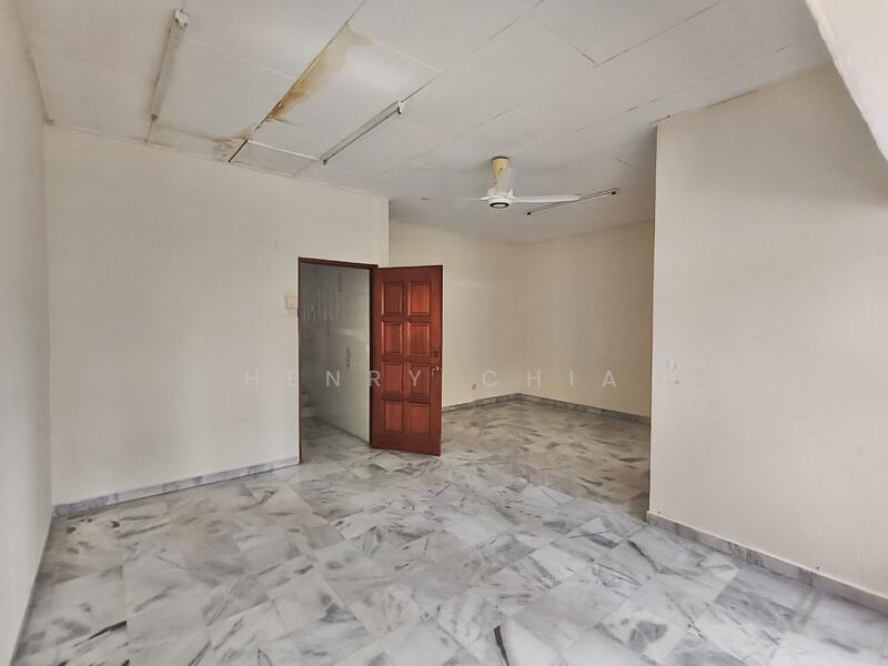 Rumah Teres untuk Dijual di Taman Desa Aman (Cheras) - Gladys Wong - Living Room - PropertyGuru.com.my