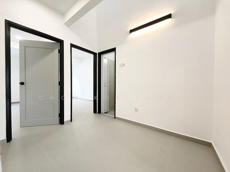 Taman Puchong Utama 9 PU9 untuk Untuk Dijual - RM 675,000, Mac 2026 - Corridor - PropertyGuru.com.my