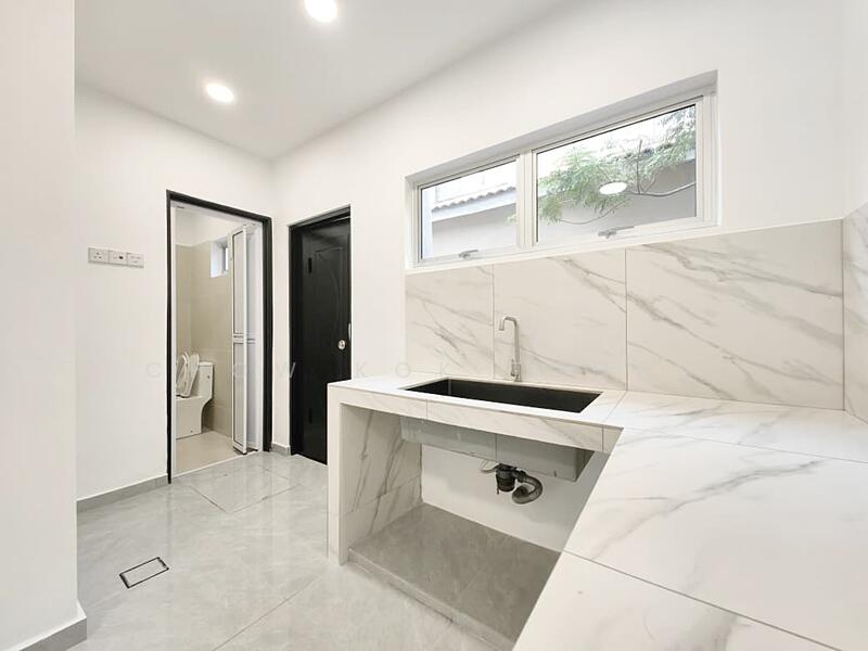 Taman Puchong Utama 9 PU9 untuk Untuk Dijual - RM 675,000, Mac 2026 - Kitchen - PropertyGuru.com.my