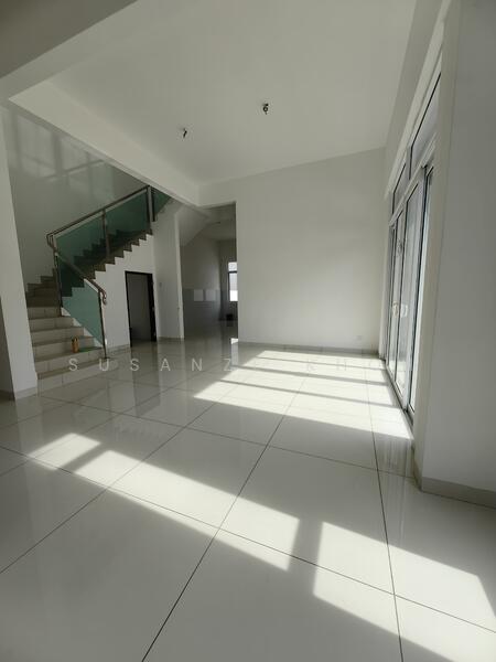 Banglo Lot Kosong untuk Dijual di Taman Kota Permai (Bukit Mertajam) - Susanze Khoh - Living Room - PropertyGuru.com.my