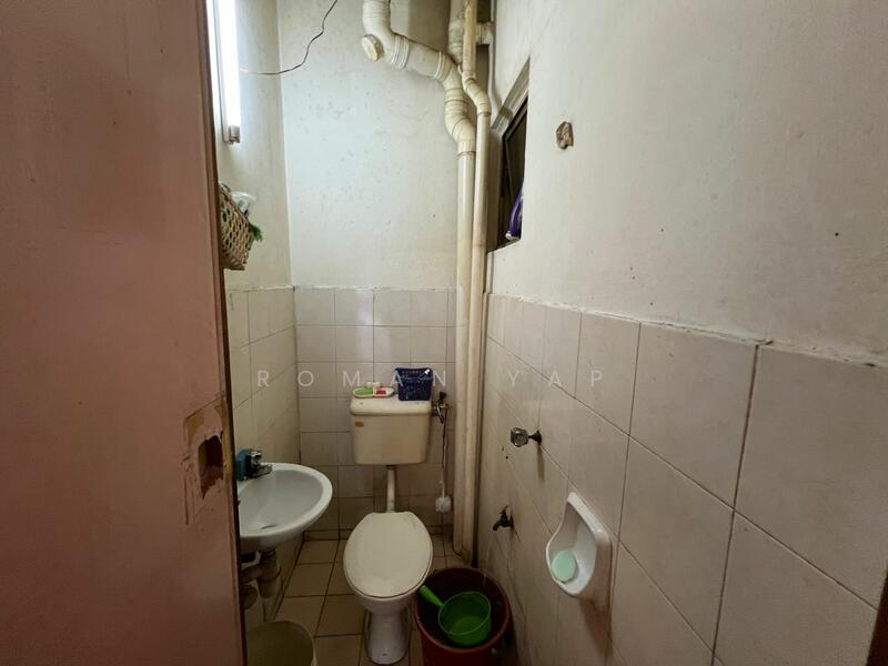 Pangsapuri untuk Dijual di Taman Mastiara - Roman Yap - Bathroom - PropertyGuru.com.my