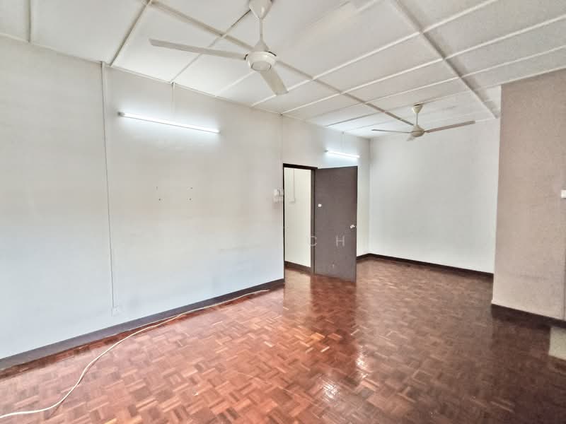 Rumah Teres untuk Dijual di Taman Mutiara Barat (Cheras) - Henry Chia - Living Room - PropertyGuru.com.my