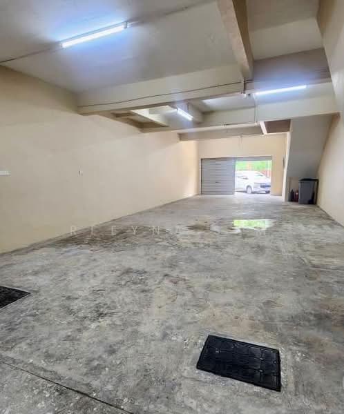 Shop for Rent in Johor Bahru (Johor) - Reeyna Sam - Car Park - PropertyGuru.com.my