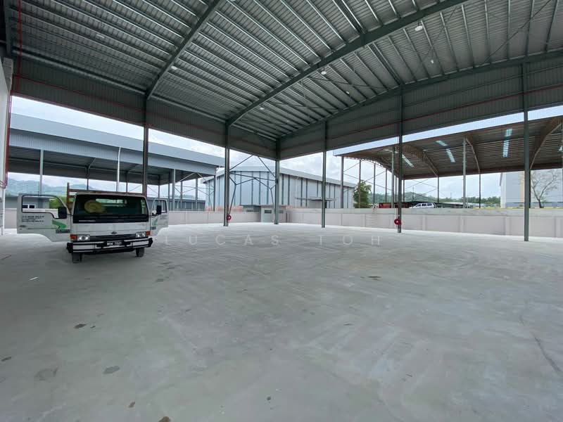 Kilang untuk Disewa di Batu 17 Rawang (Rawang) - Lucas Toh - Exterior - PropertyGuru.com.my