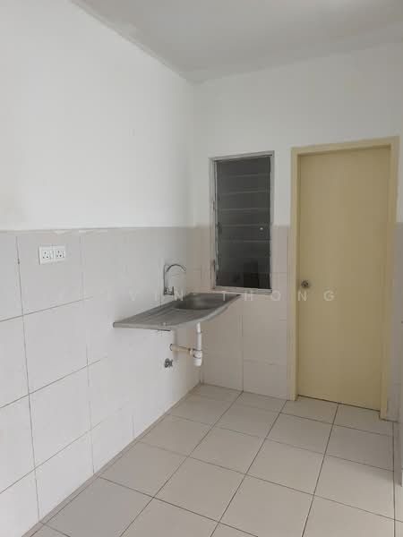 Pangsapuri untuk Dijual di Karisma @ Eco Majestic - Kelvin Thong - Kitchen - PropertyGuru.com.my