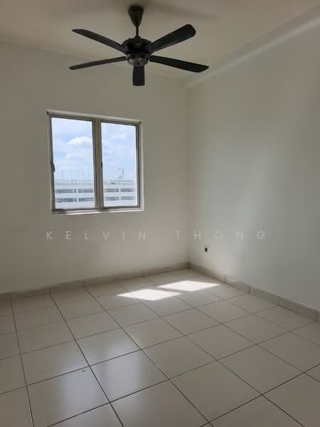 Pangsapuri untuk Dijual di Karisma @ Eco Majestic - Kelvin Thong - Bedroom - PropertyGuru.com.my