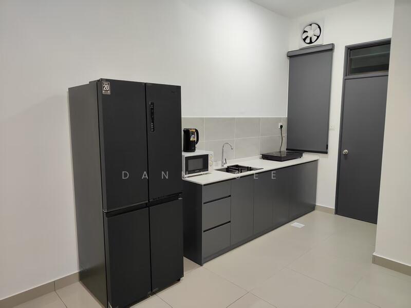 Austin Duta Double Storey Terrace House untuk Untuk Disewa - RM 2,900 /bulan, Mac 2026 - Kitchen - PropertyGuru.com.my