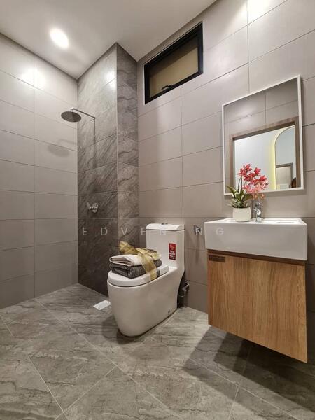Service Residence for Sale at V@SUMMERPLACE - Edven Ng - Bathroom - PropertyGuru.com.my